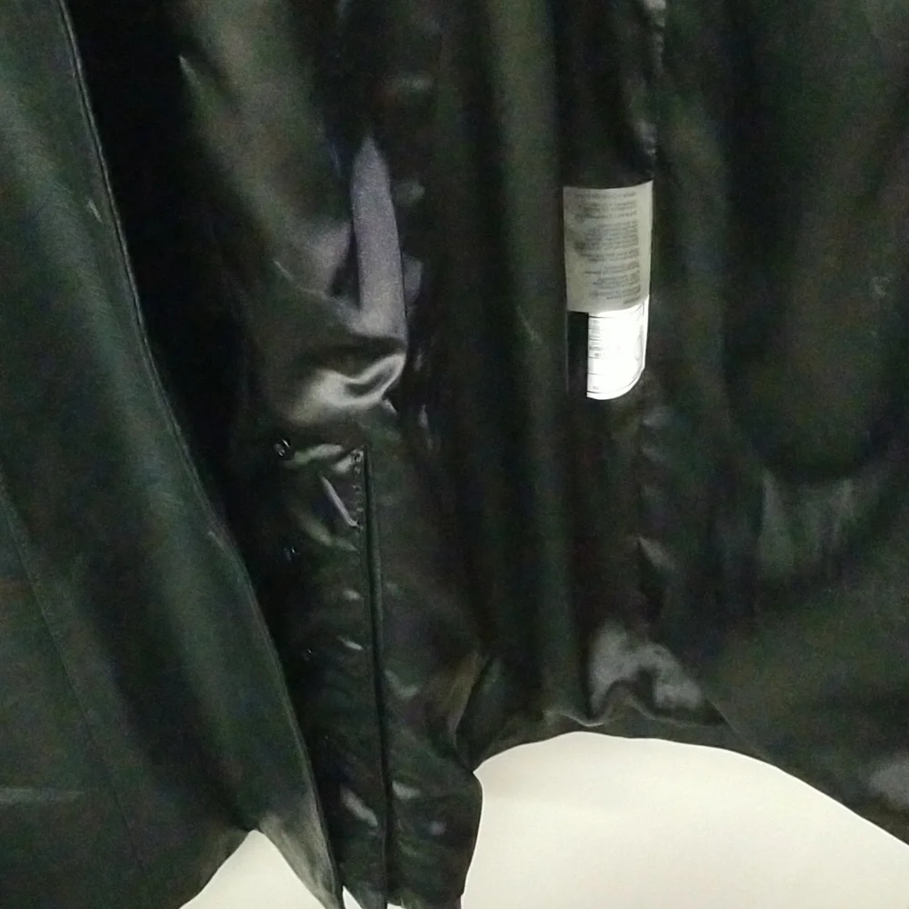 Danier Leather Car Coat - Picture 14 of 15